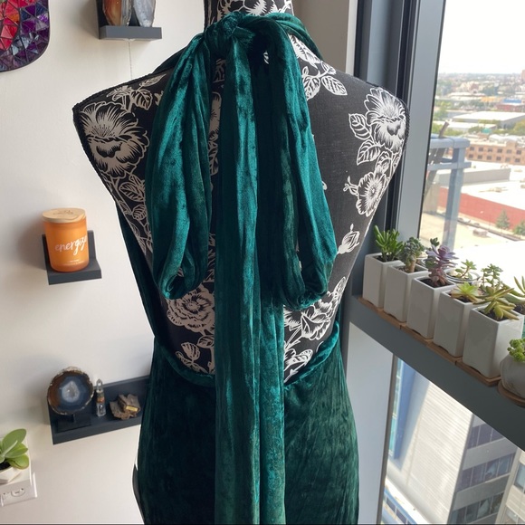 Lulu’s velvet multi-way maxi dress - Picture 4 of 11